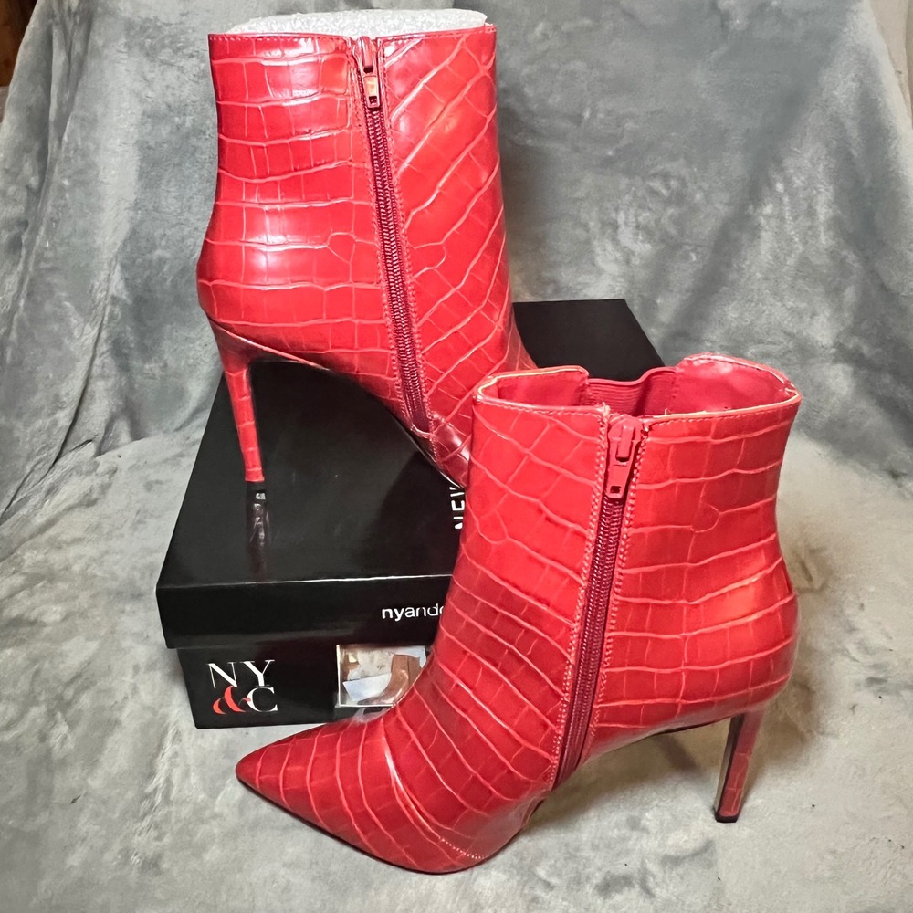 NY&C Red Croc Embossed Pointed Toe Stiletto Ankle Booties Women's 8.5 New in Box - Picture 5 of 8